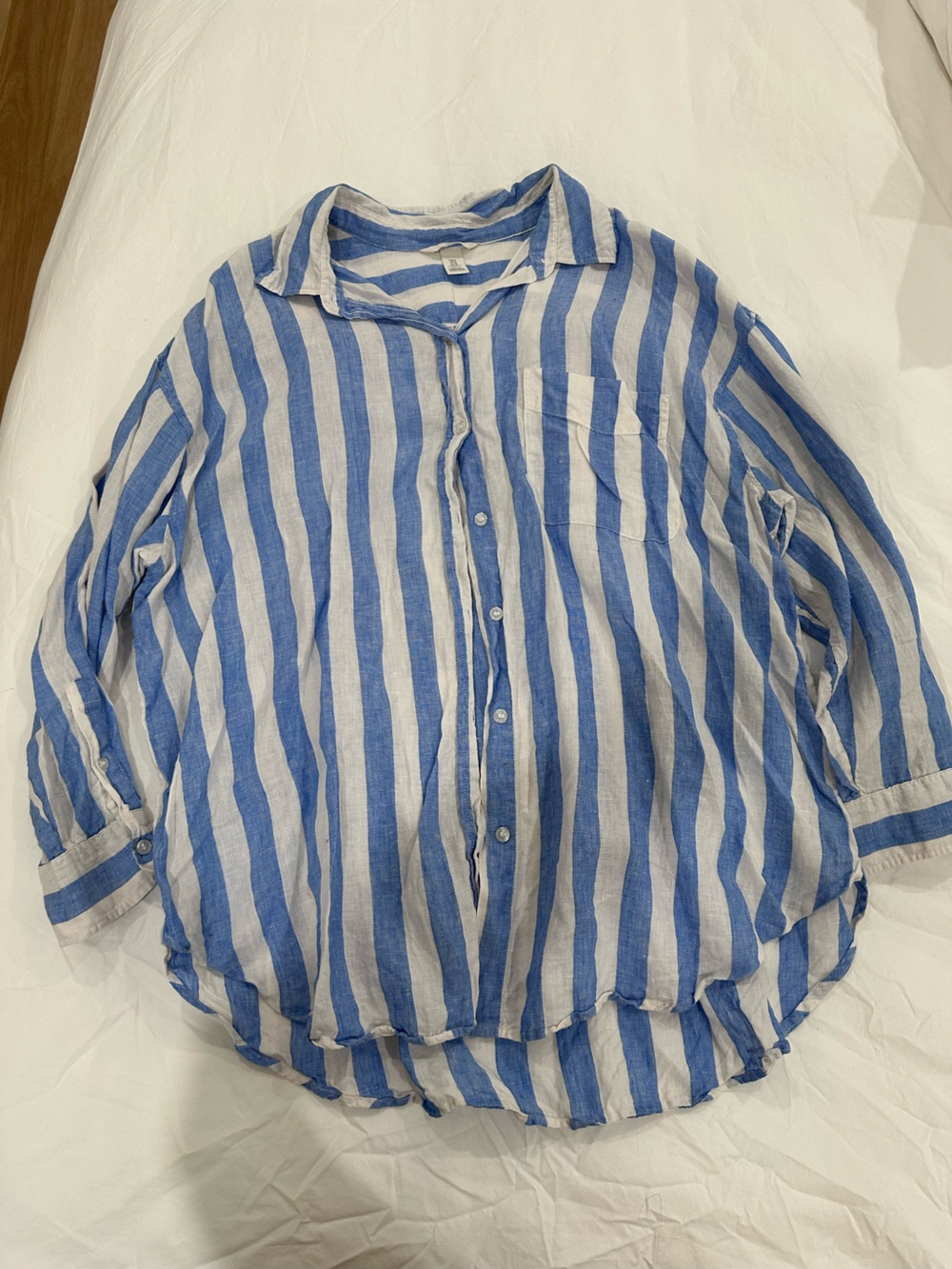 H&M Blue and White Striped Women's Button-Down Shirt